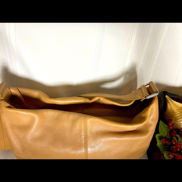 Tan genuine leather ladies handbag Luis Esteve made in Spain.Wide shoulder strap - Picture 4 of 16